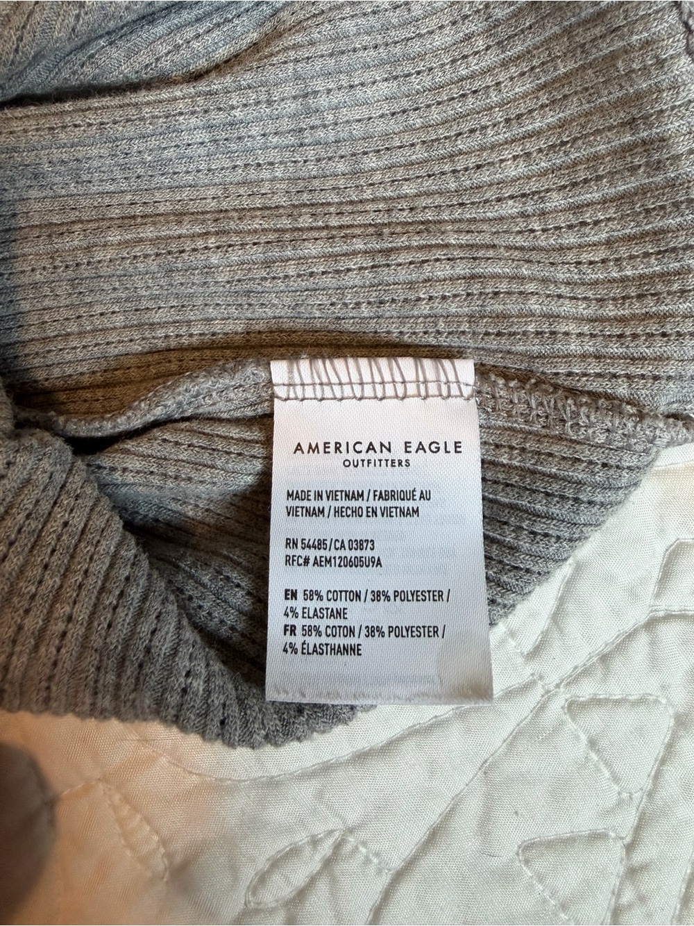 AMERICAN EAGLE- Ribbed Top - Picture 4 of 4